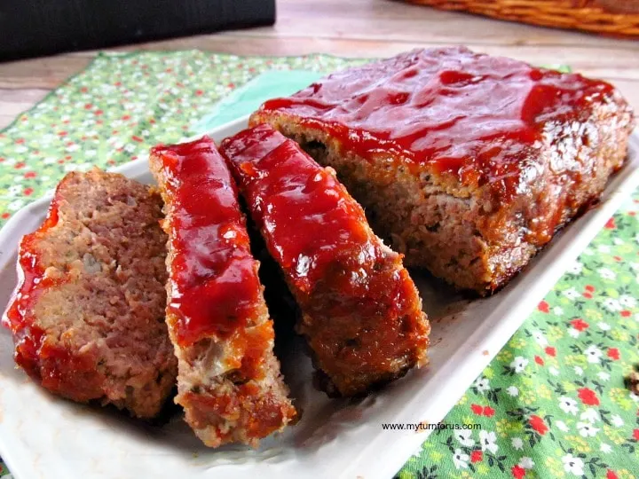 Old Fashioned Meatloaf Recipe for a simple meat loaf