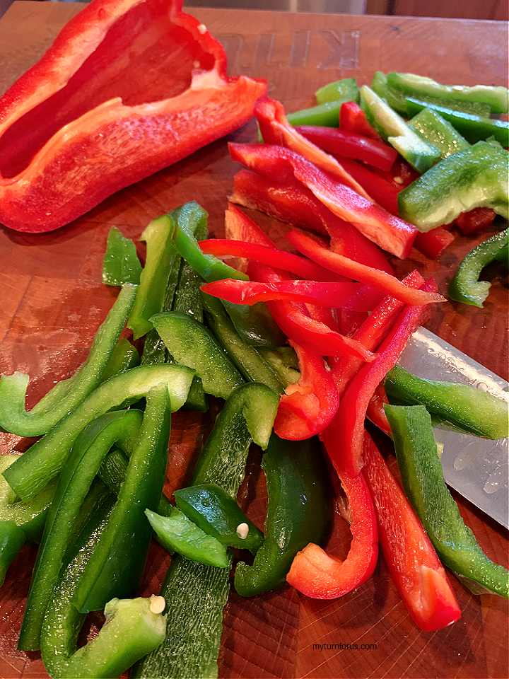 sliced peppers for roasting for primavera 