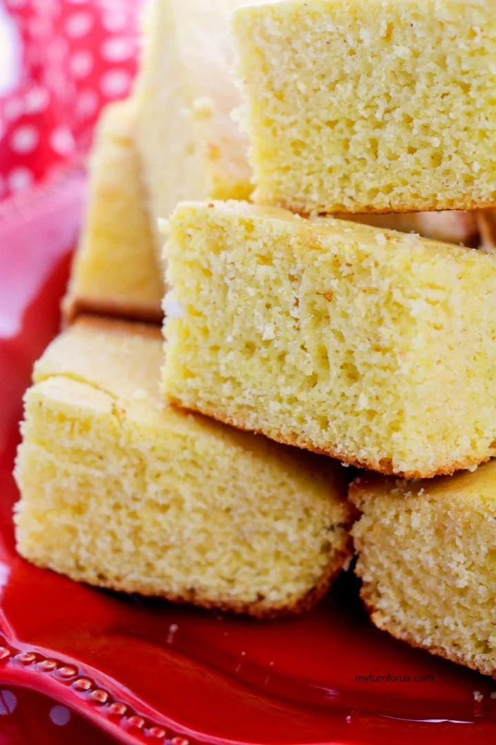 moist cornbread, old fashioned cornbread recipe