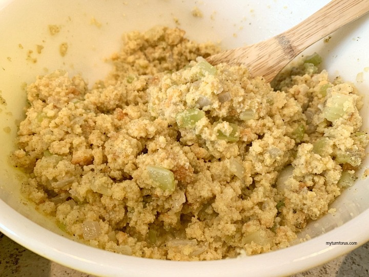 traditionel cornbread dressing opskrift