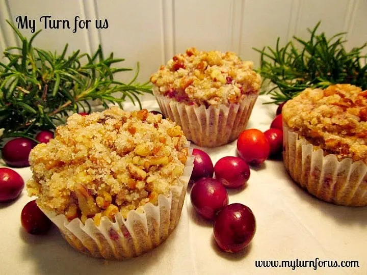 fresh cranberry muffins