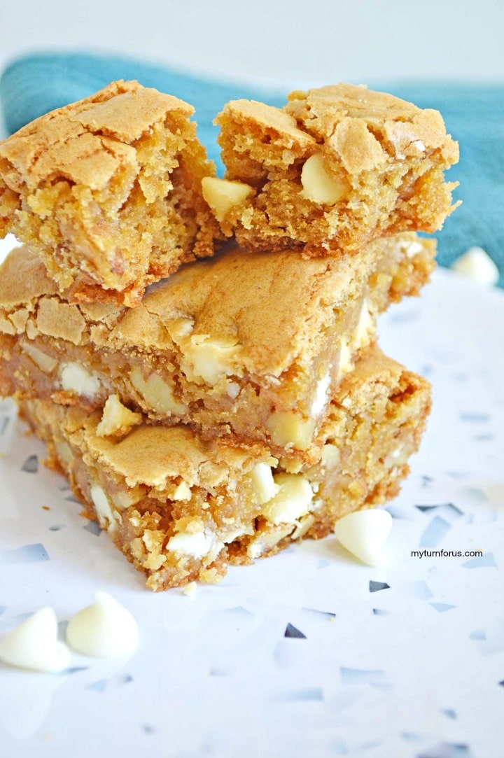 maple blondies with white chocolate chips