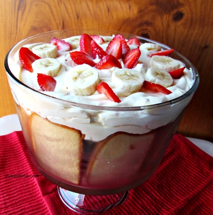 strawberry banana, pudding layered dessert, strawberry banana trifle 