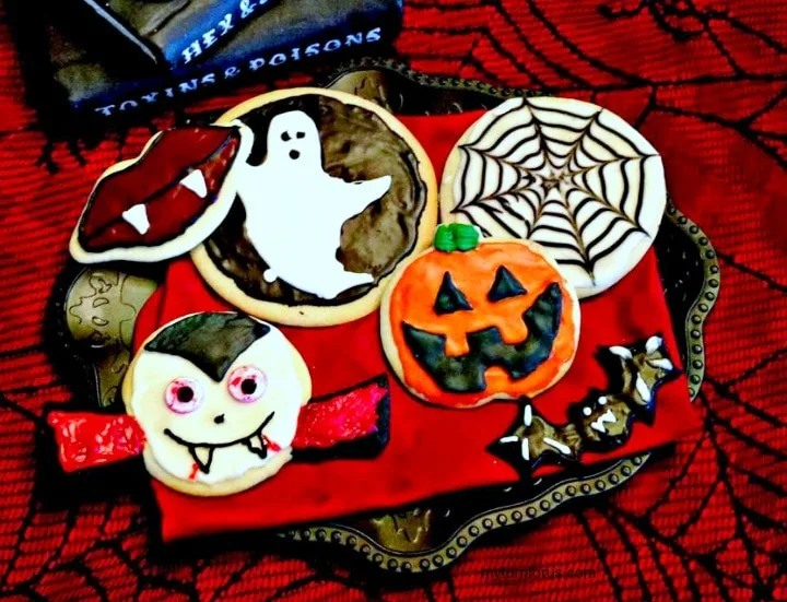 Halloween cookies with royal icing