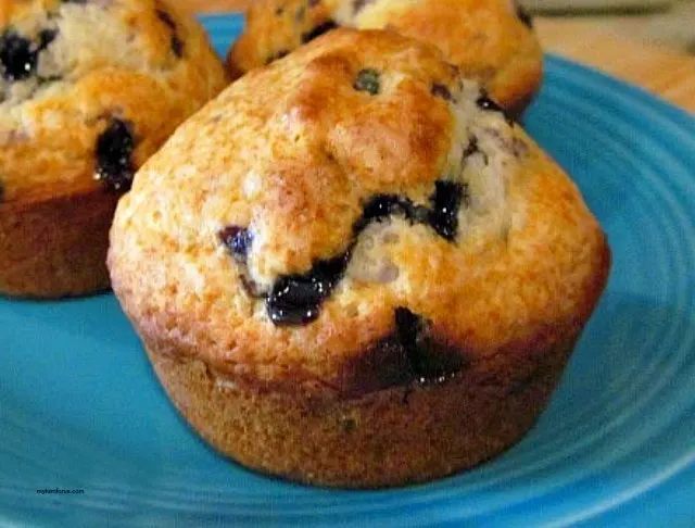 blueberry muffins with cream cheese, blueberry muffins