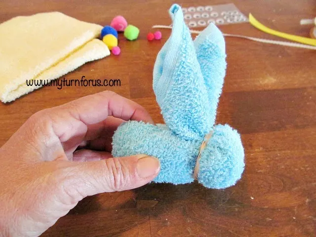 bunny craft, washcloth animals
