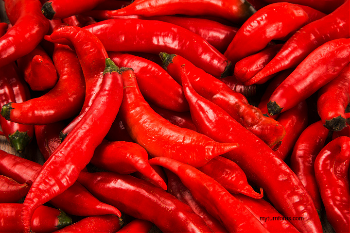 bunch of red tabasco peppers