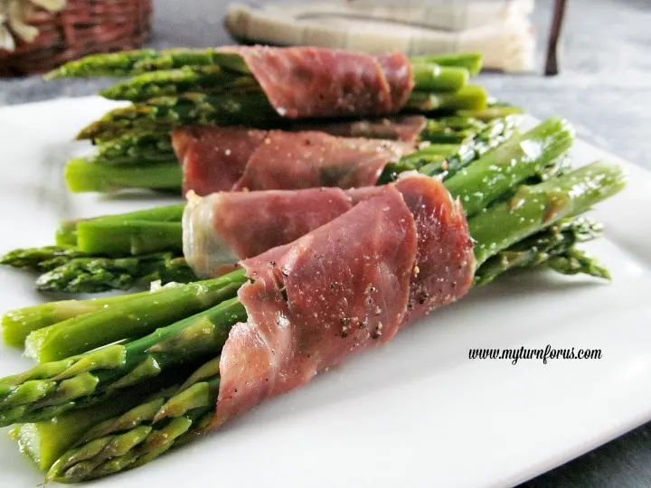 Asparagus Prosciutto Bundles, Asparagus and Prosciutto Bundles