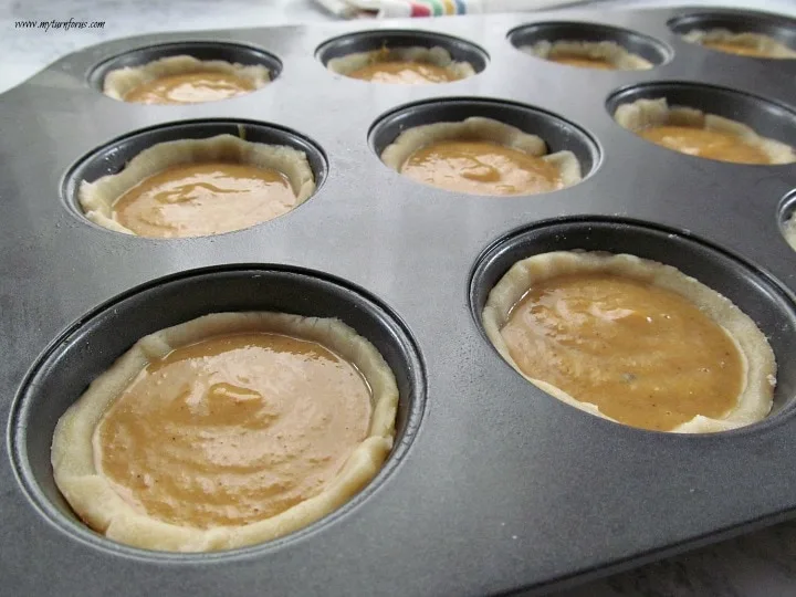 How to make mini pies in a cupcake pan