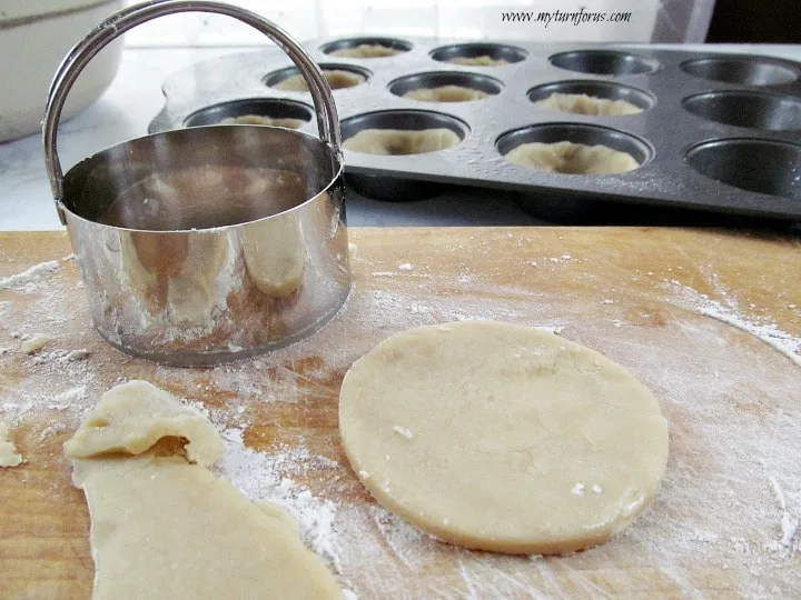 How to make mini pies in a cupcake pan