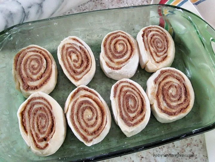 simple cinnamon rolls