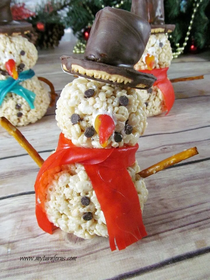 Christmas Rice Krispie Treats snowman