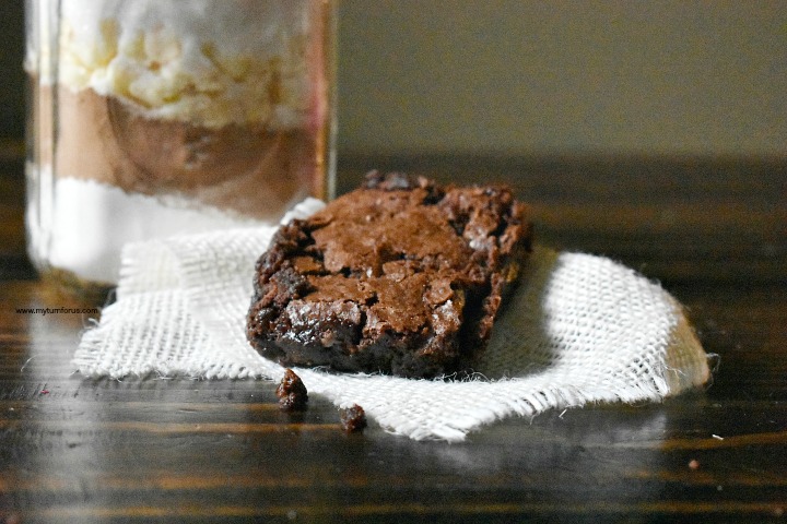 Mason Jar gift ideas, brownie in a jar recipe