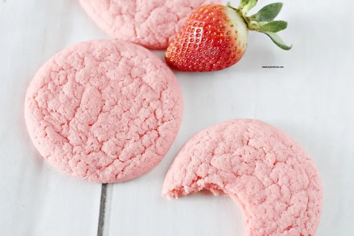 strawberry cookies made with a cake mix, strawberry cake cookies