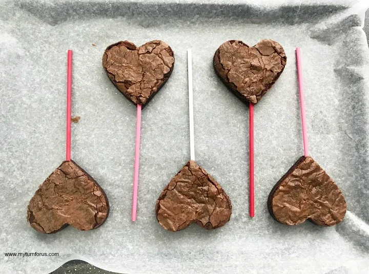 heart shaped brownie pops