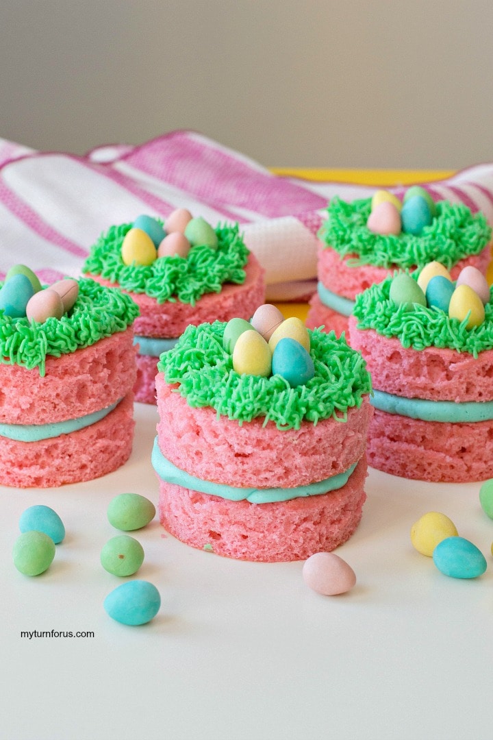 How to make Mini Cakes with colored buttercream frosting for fun easter desserts