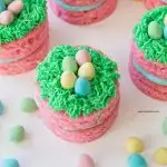 How to make Mini Cakes with colored buttercream frosting for fun easter desserts