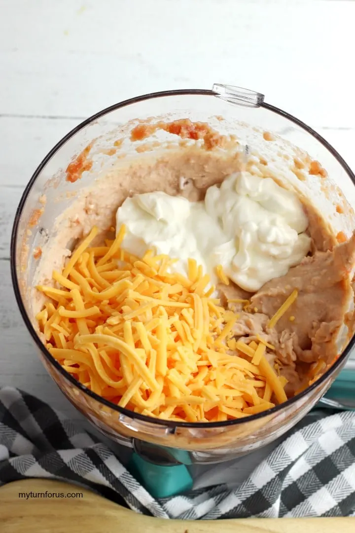 Rotel and cream cheese in food processor 