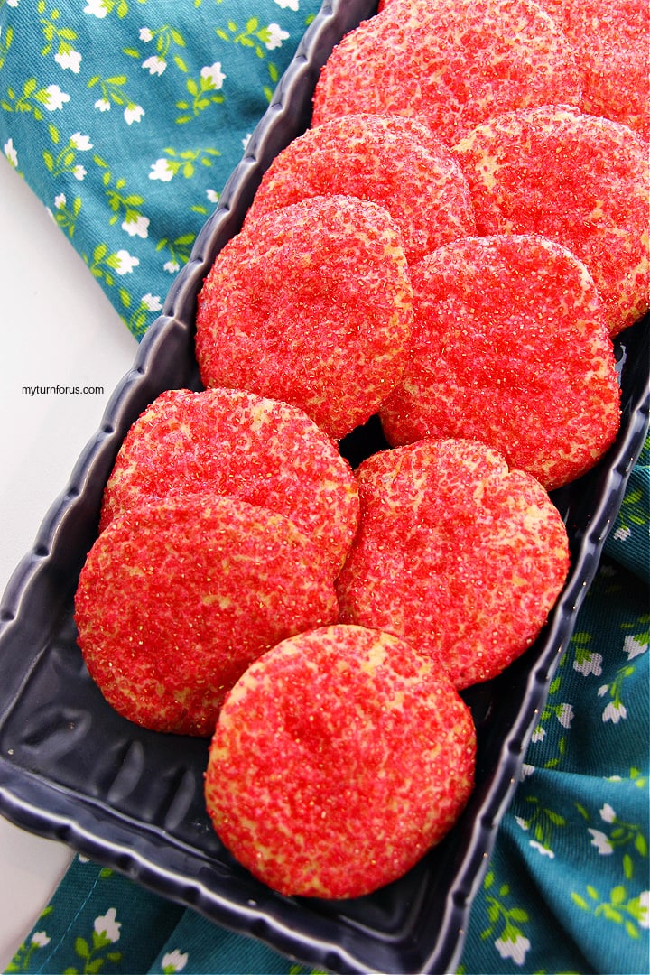 red sparkle cookies