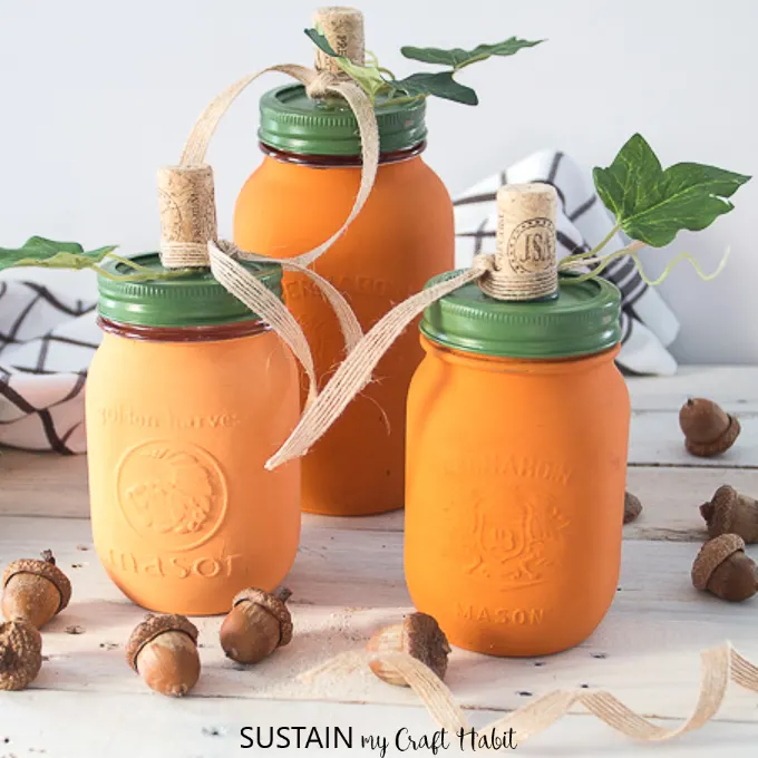 https://www.myturnforus.com/wp-content/uploads/2021/08/DIY-Pumpkin-Mason-Jar-Crafts-15.jpg.webp