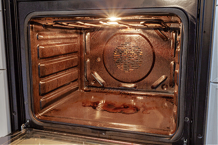 Dirty oven that needs cleaning
