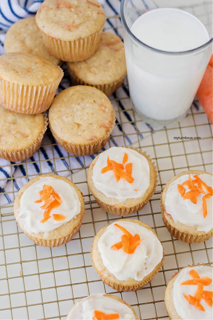 carrot muffins with sour cream
