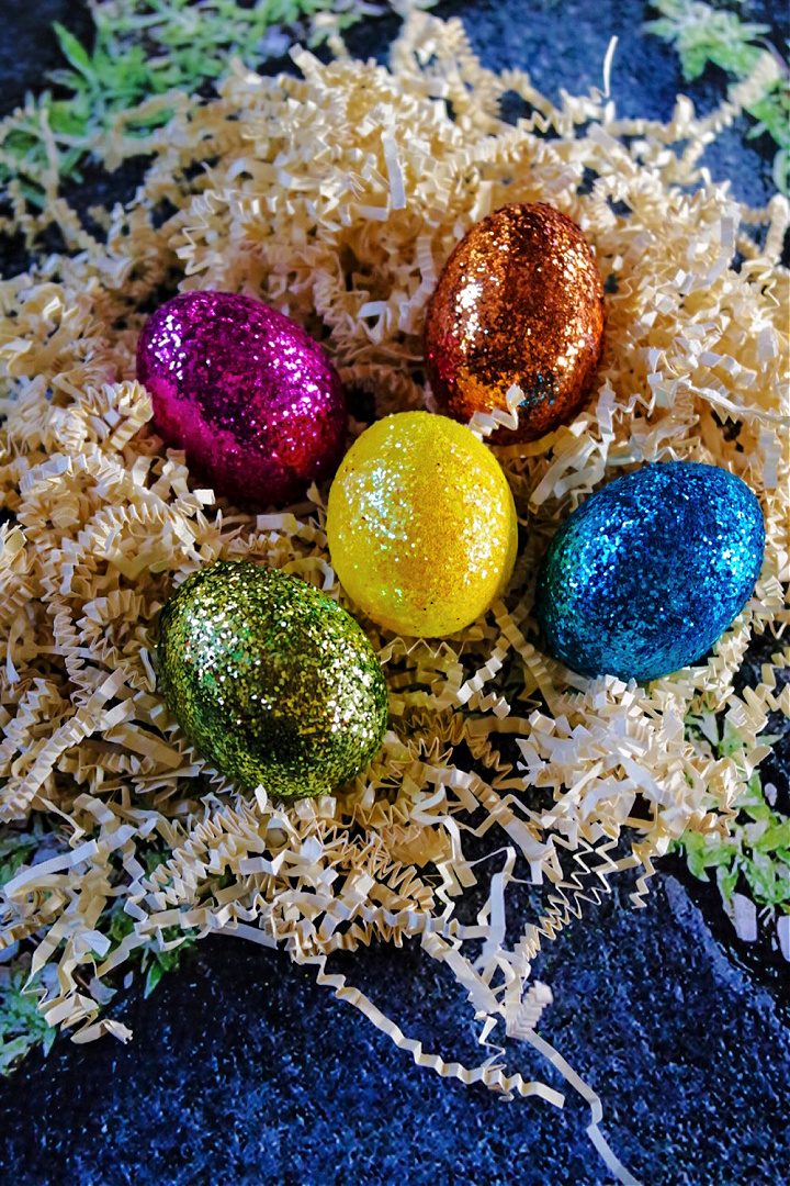 DIY glitter easter eggs