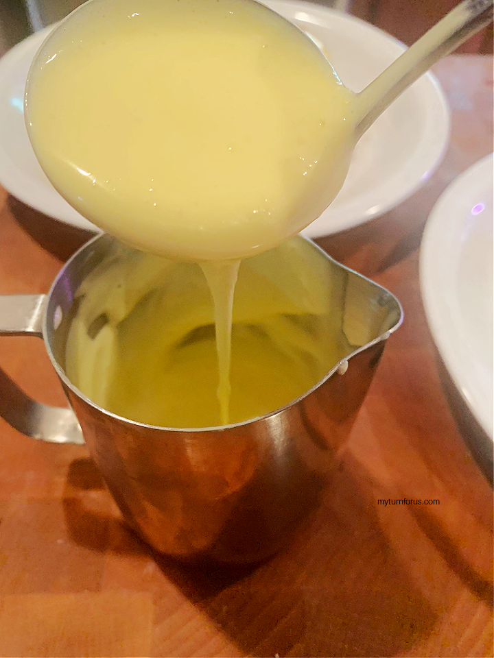 hollandaise sauce for Southern Eggs Benedict