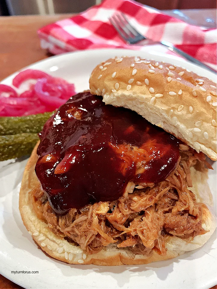 pulled pork with coke on bun