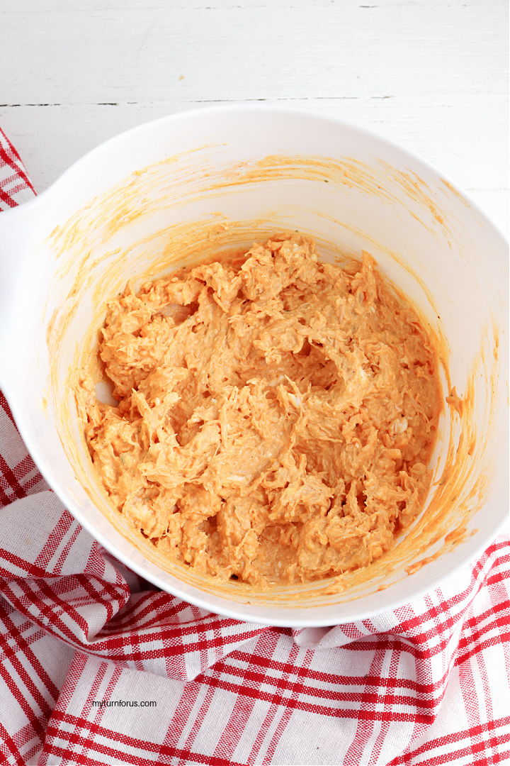 cold chicken dip with buffalo sauce