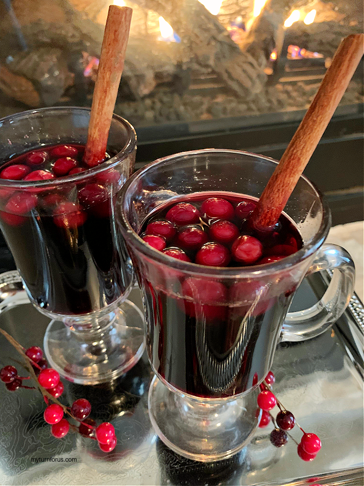 pear mulled wine, holiday spiced wine