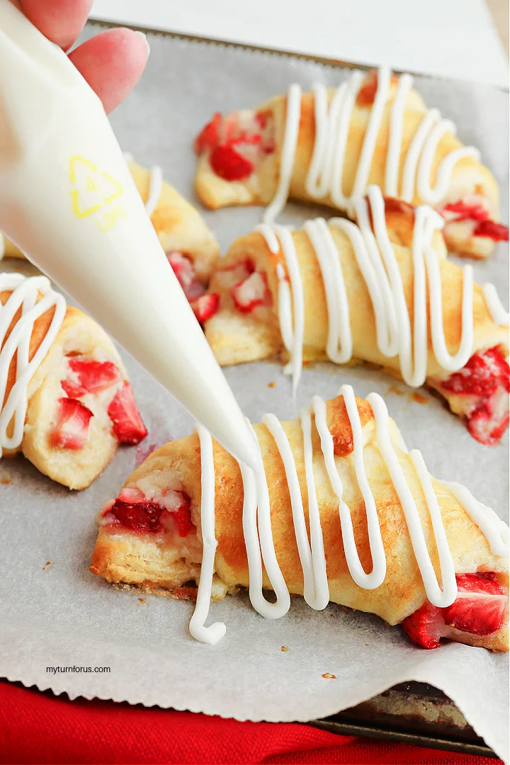 Strawberry Cheesecake Croissants