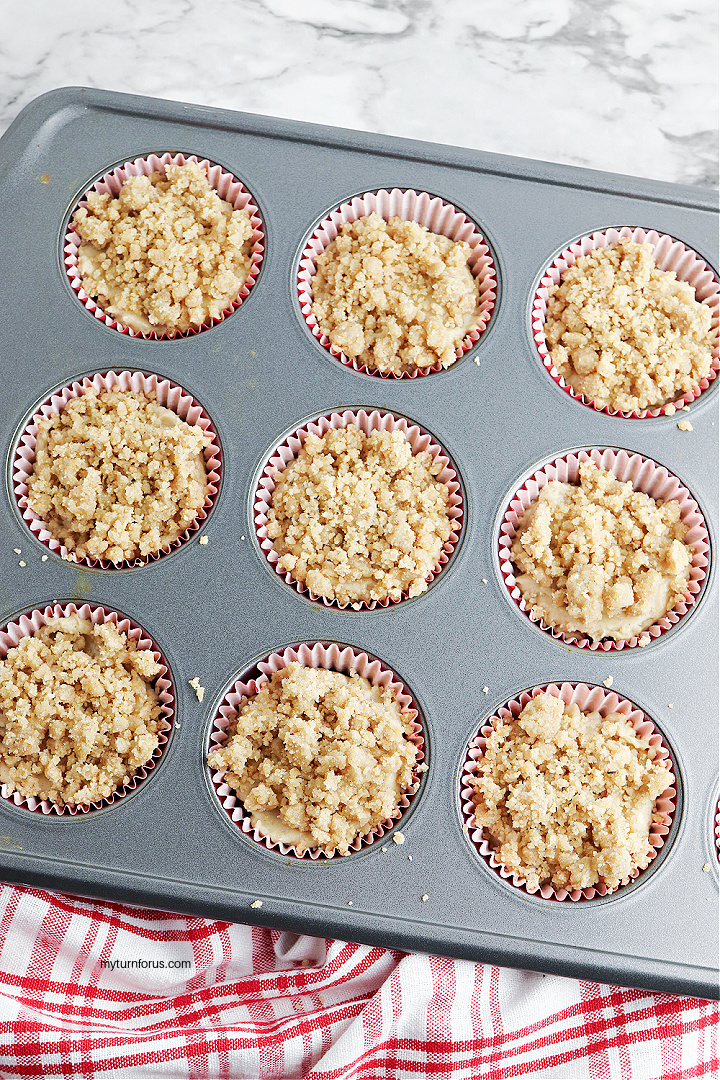 Uncooked Cranberry sauce muffins