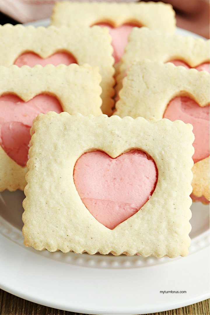 heart sandwich cookies