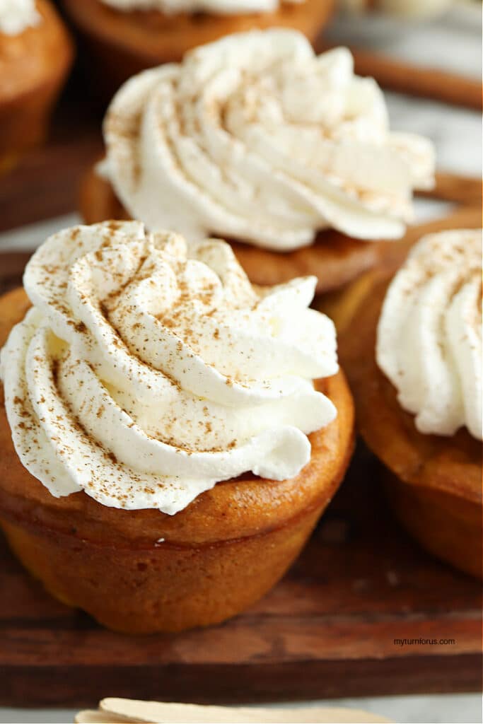 pumpkin spice cupcakes
