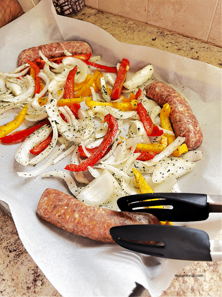 how to cook Italian sausage in the oven for Baked Italian Sausage and Peppers