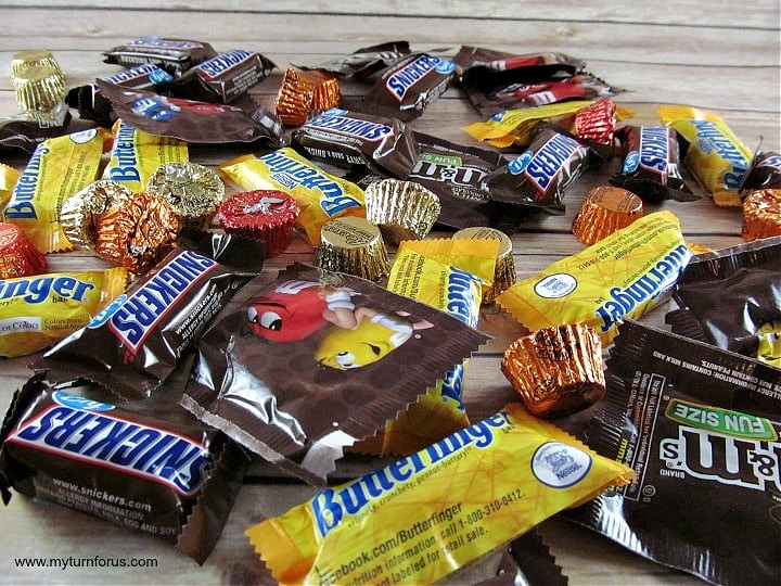 Turn Halloween Candy into Brownies candy bars