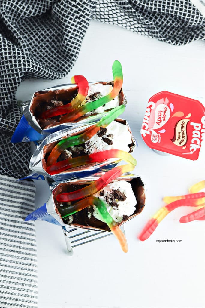 dirt and worms pudding bags