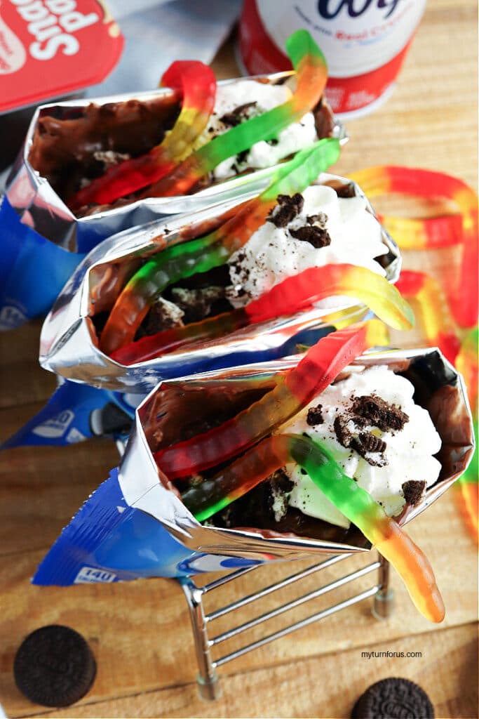 dirt and worms snack