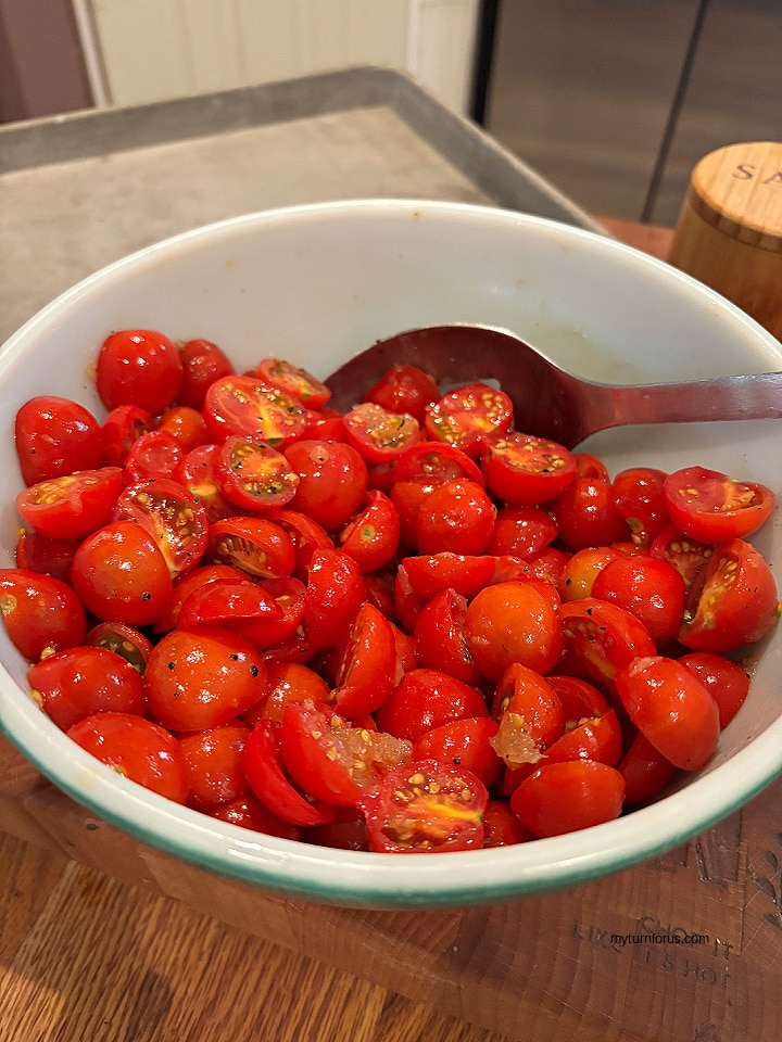 fresh tomatoes in olive oil