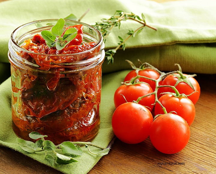 slow roasted tomatoes in olive oil